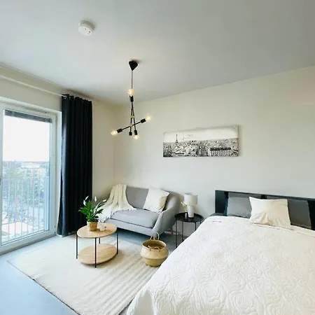 Lovely With Easy Access To Helsinki And Airport Διαμέρισμα
