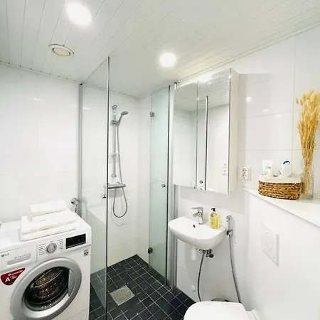 Lovely With Easy Access To Helsinki And Airport Vantaa